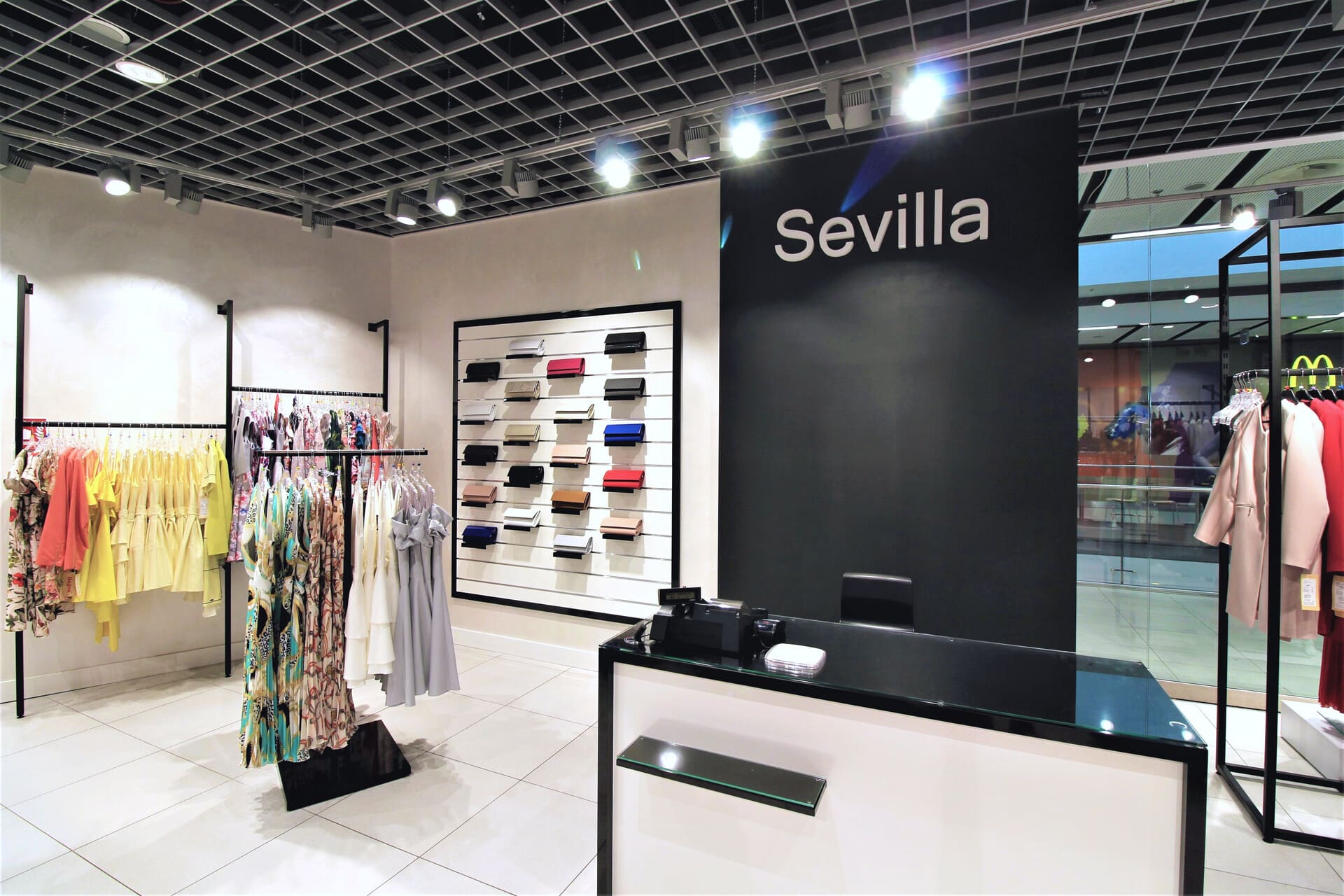 Salon z sukniami Sevilla, CH Focus Mall, Bydgoszcz